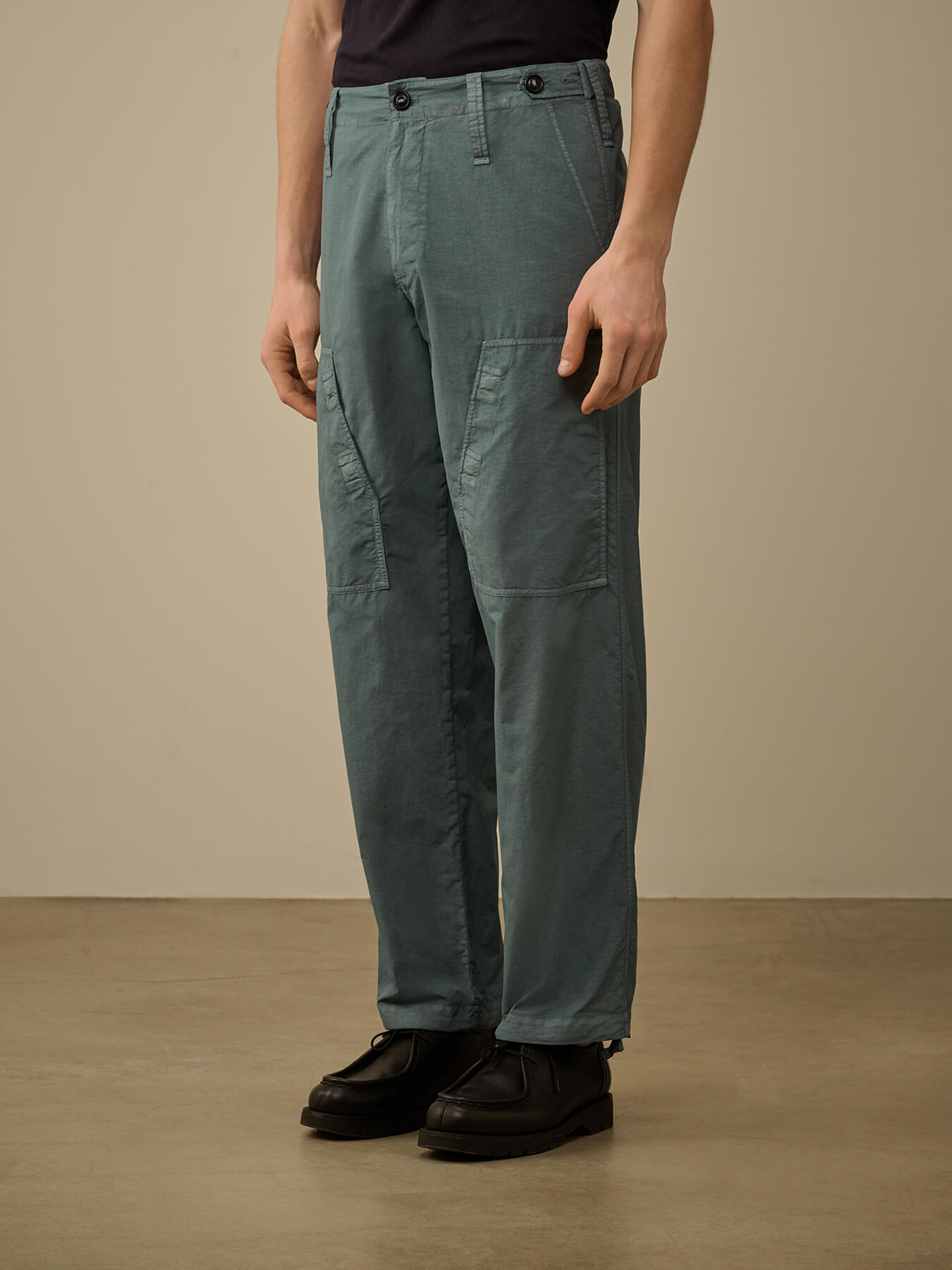 Брюки FLATT NYLON THIGH POCKETS