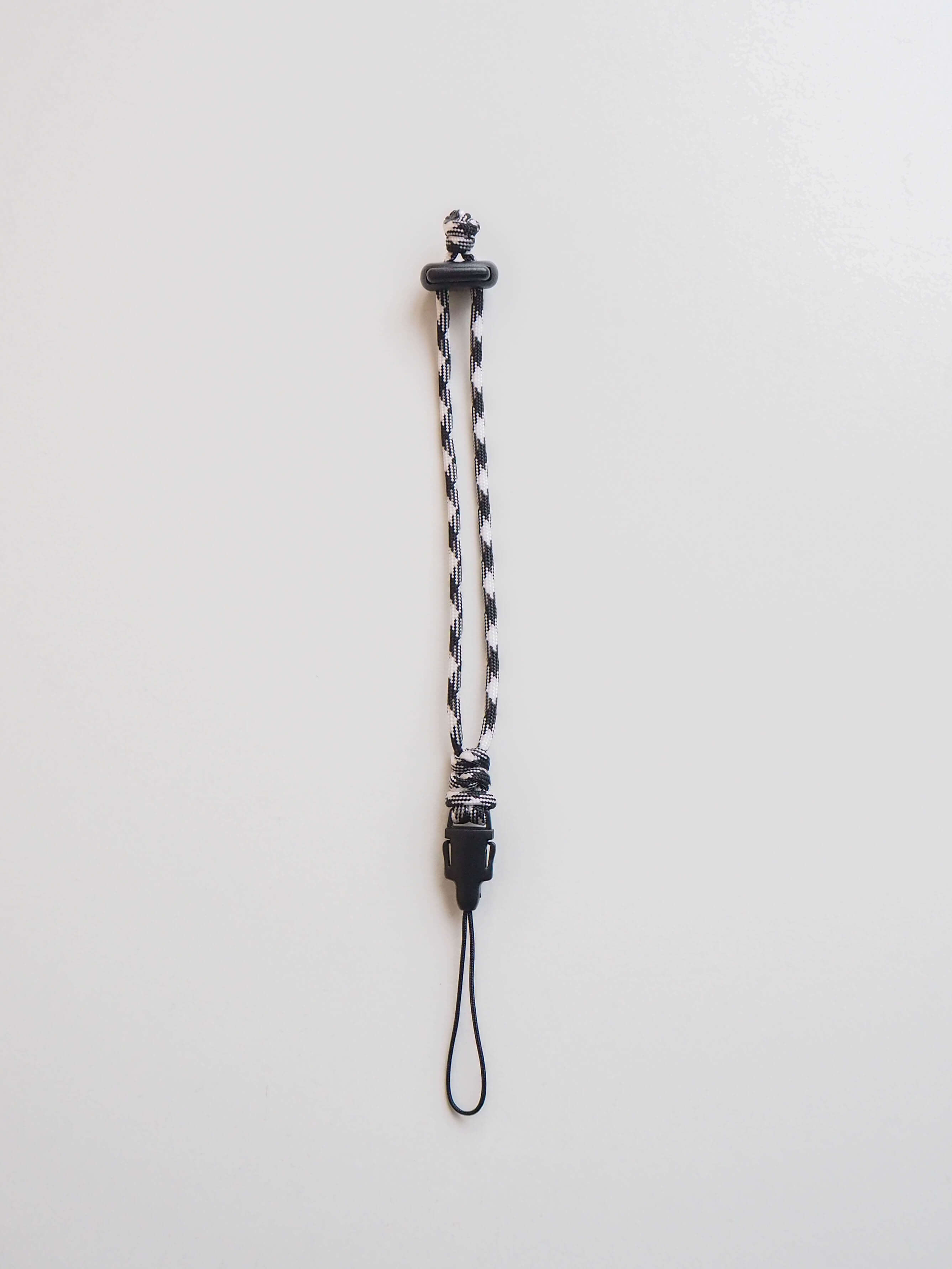 Шнурок 35 мм на руку