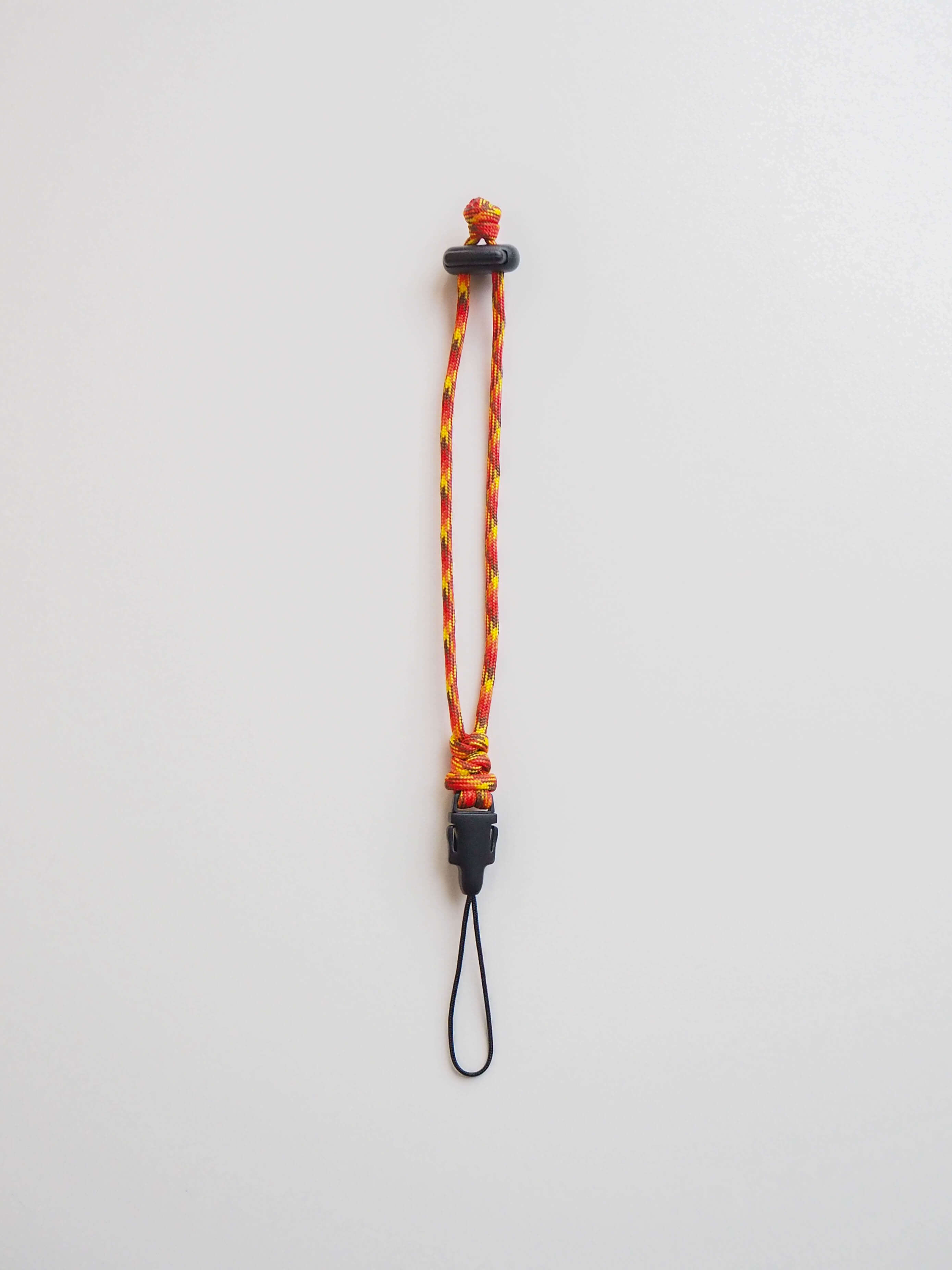 Шнурок 35 мм на руку