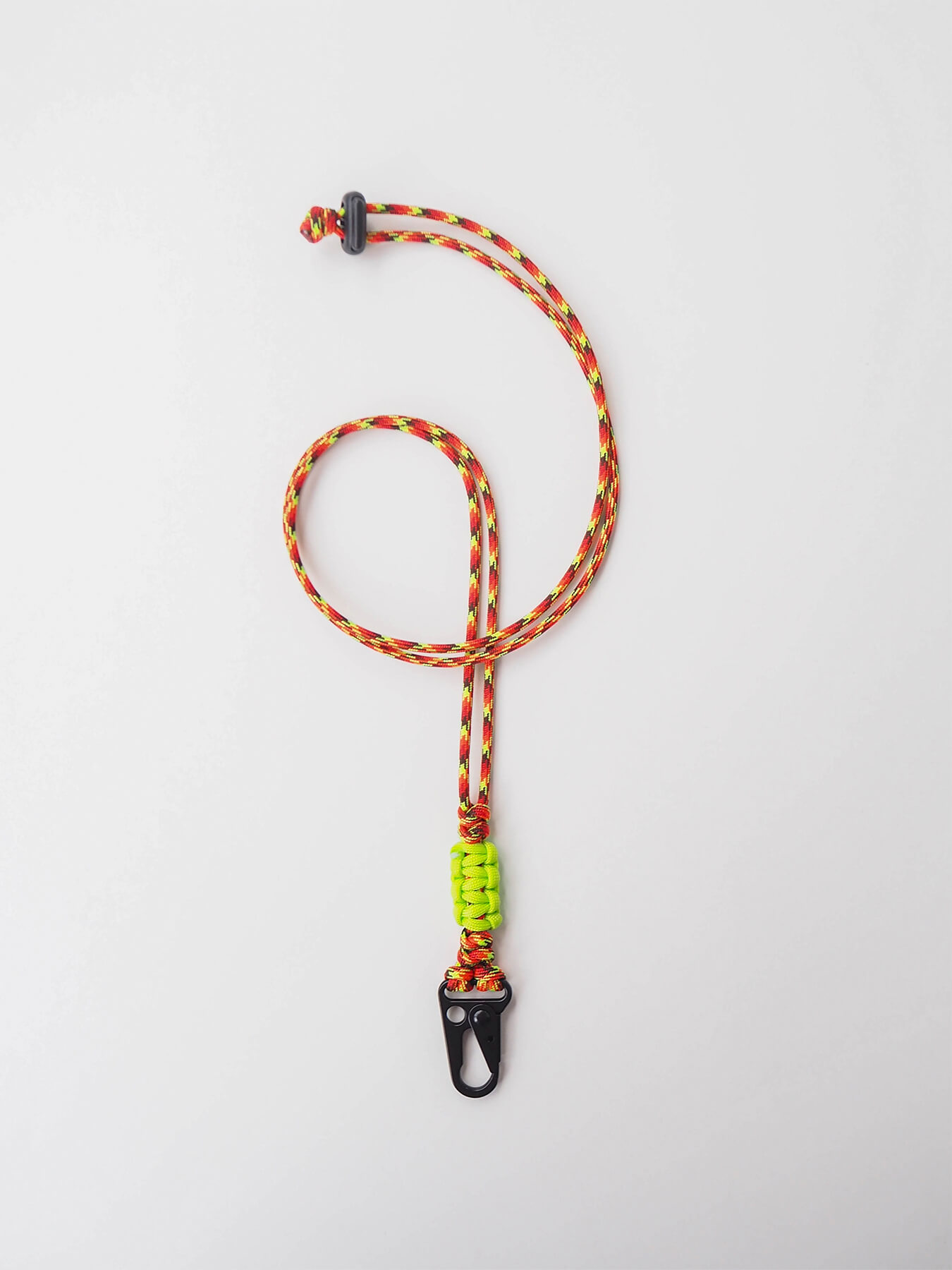 Шнурок через плечо с плетением