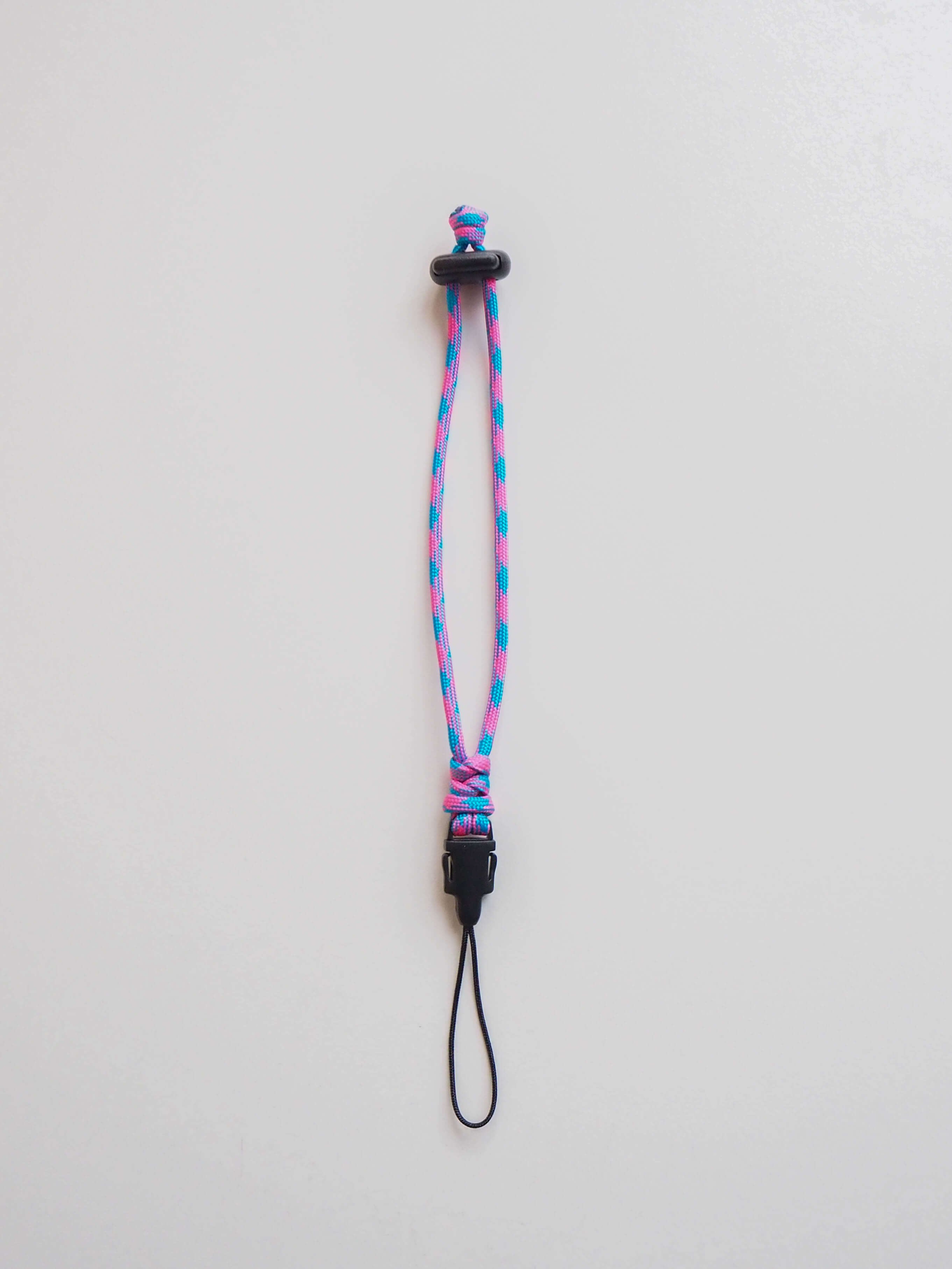 Шнурок 35 мм на руку