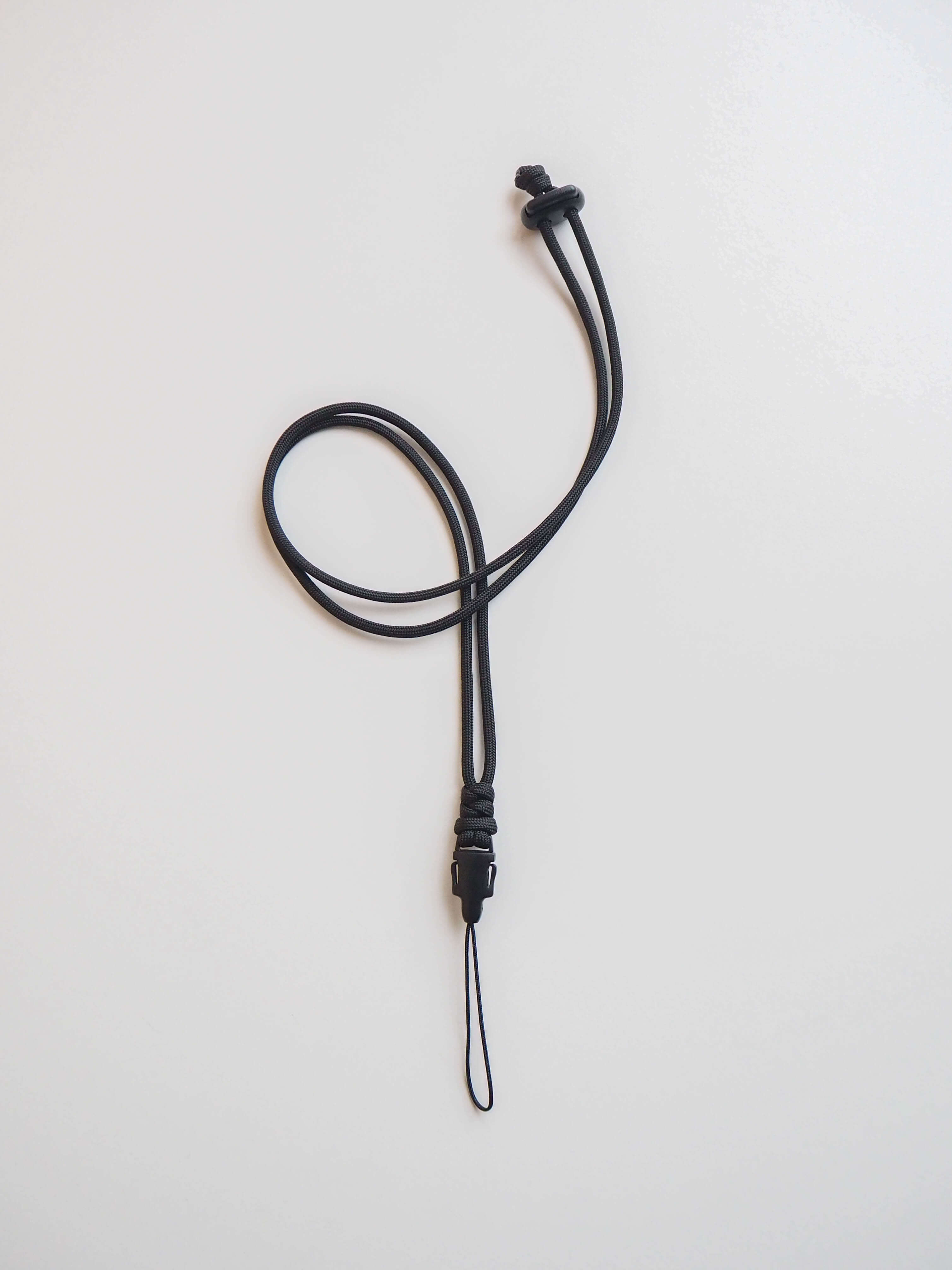 Шнурок 35 мм на шею