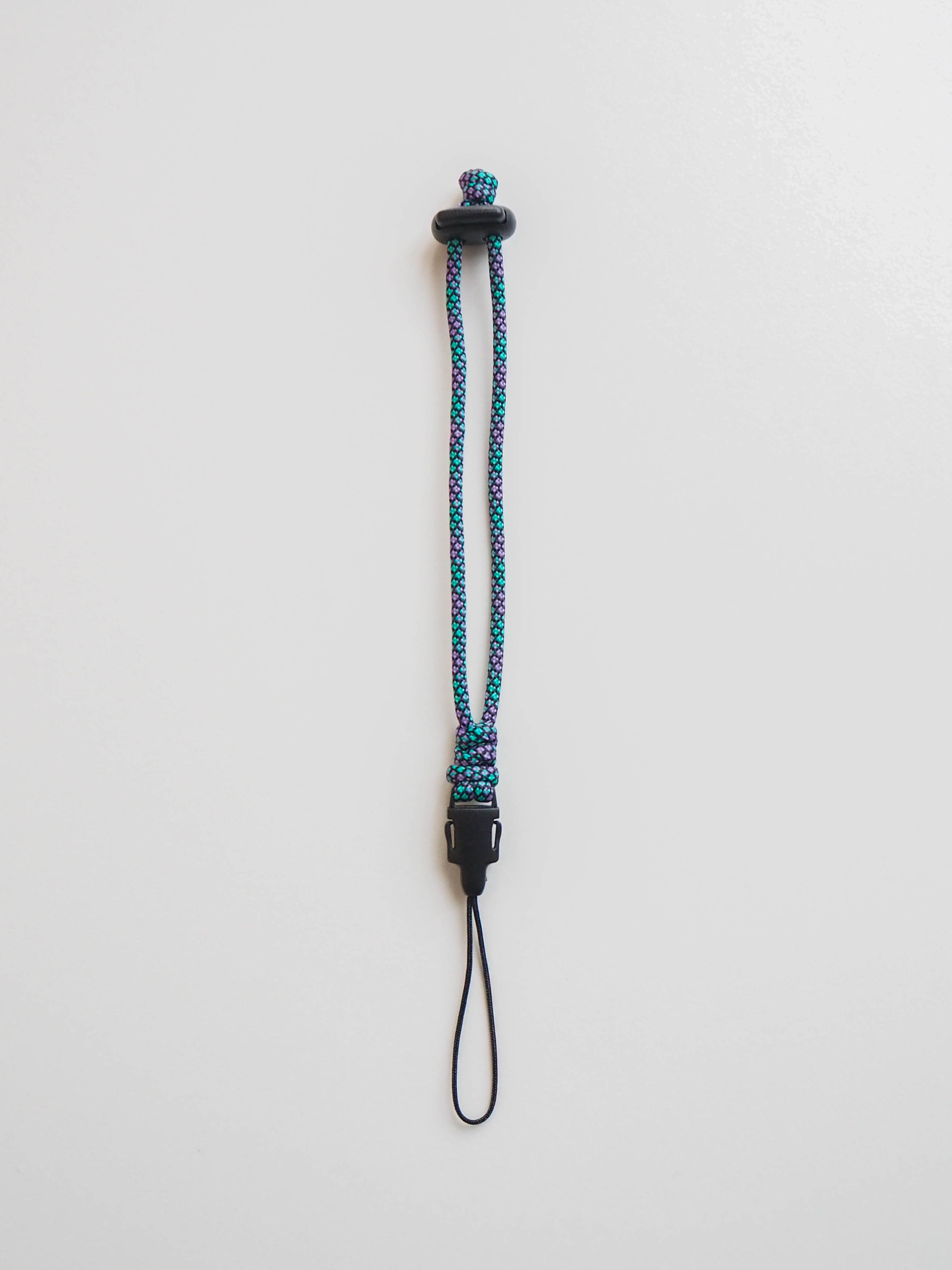 Шнурок 35 мм на руку