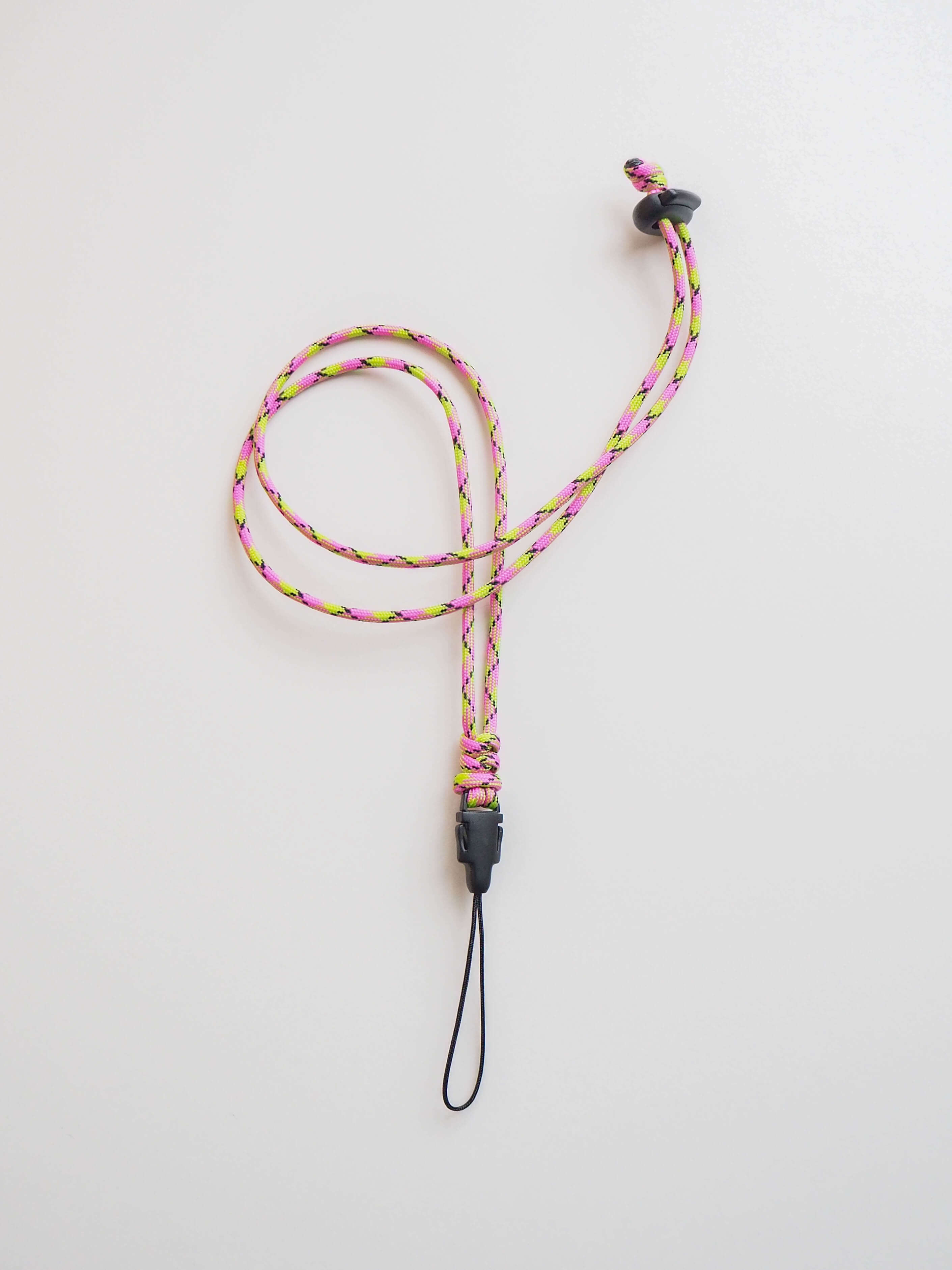 Шнурок 35 мм на шею