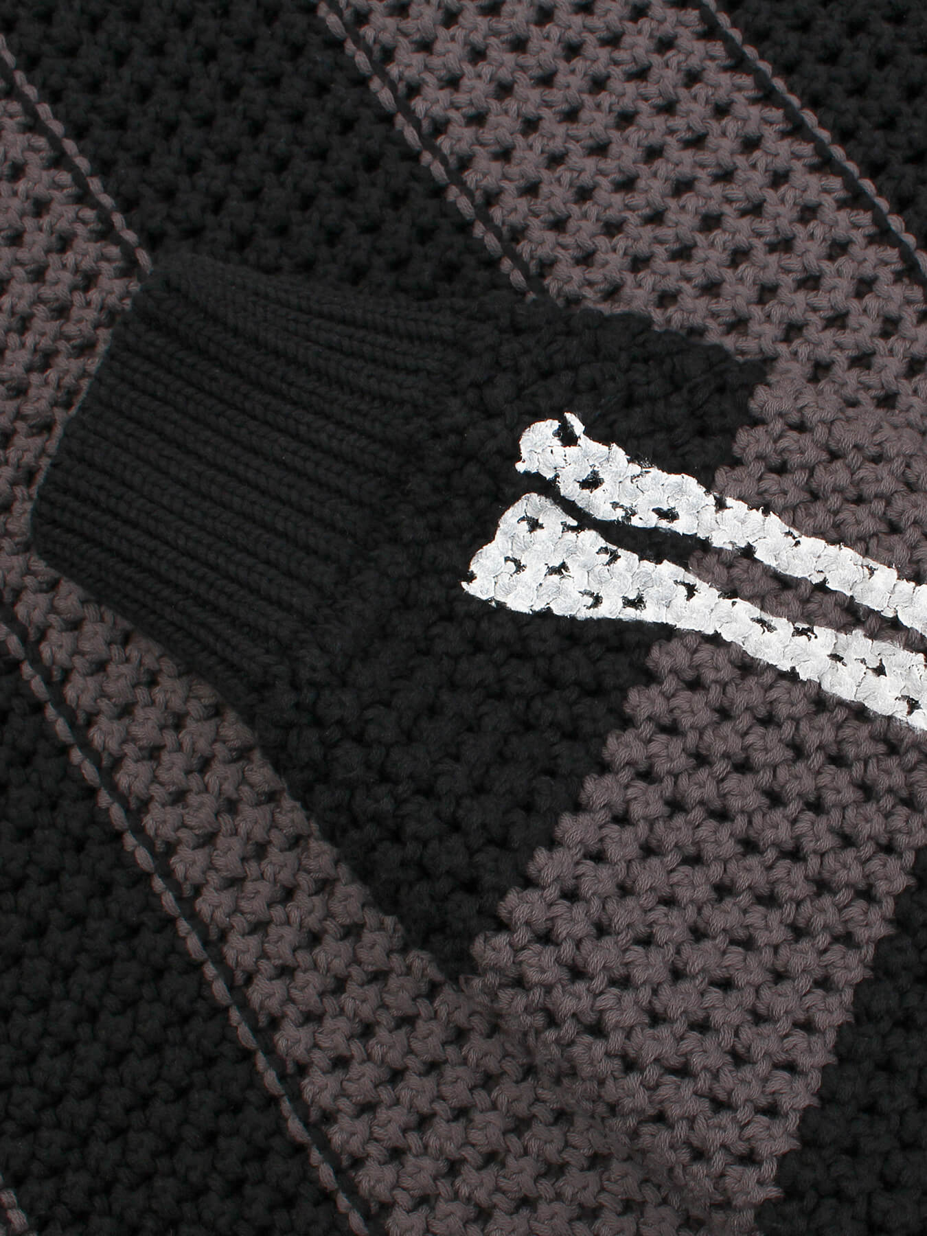 Свитер SKELETON