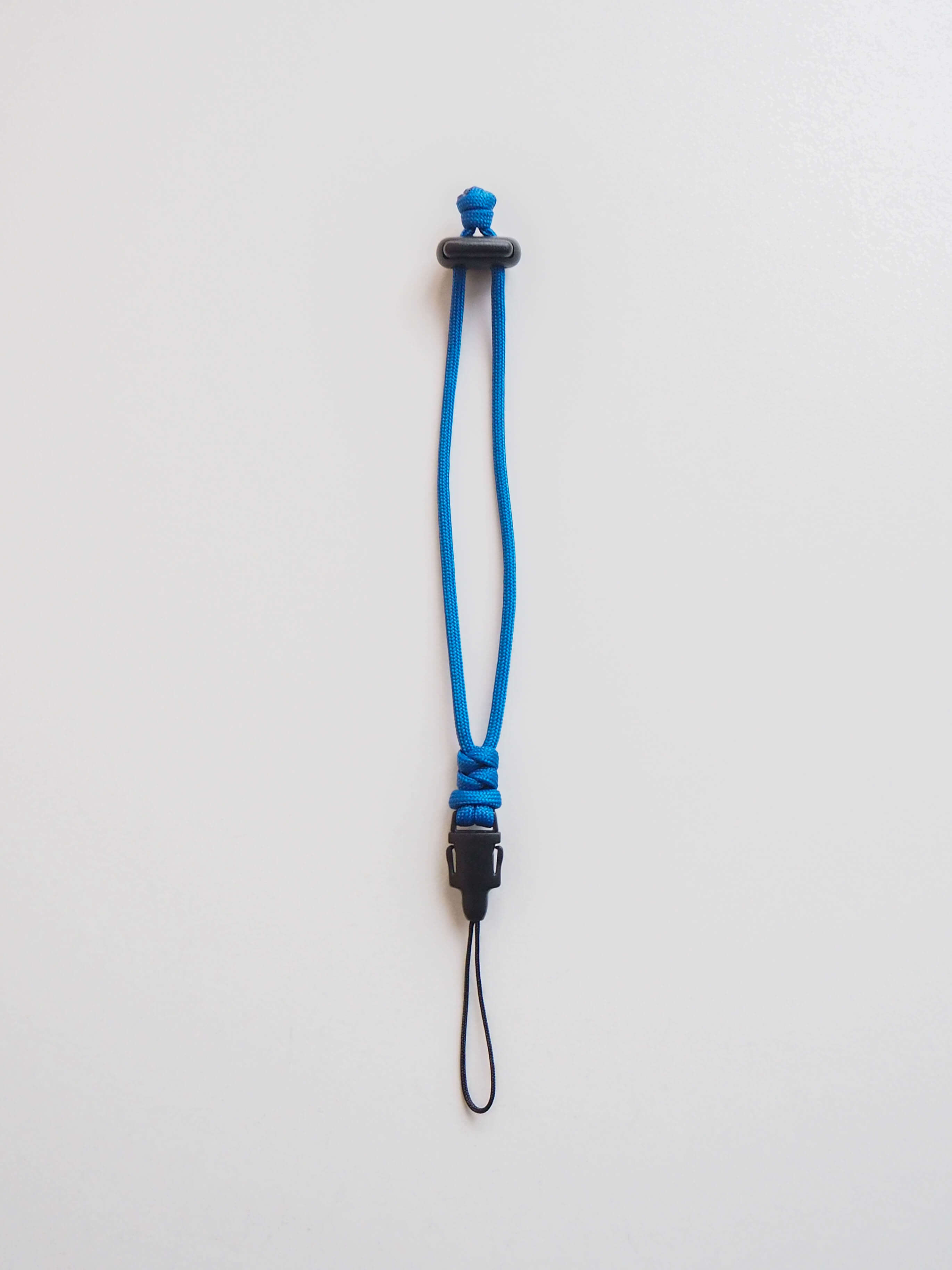 Шнурок 35 мм на руку