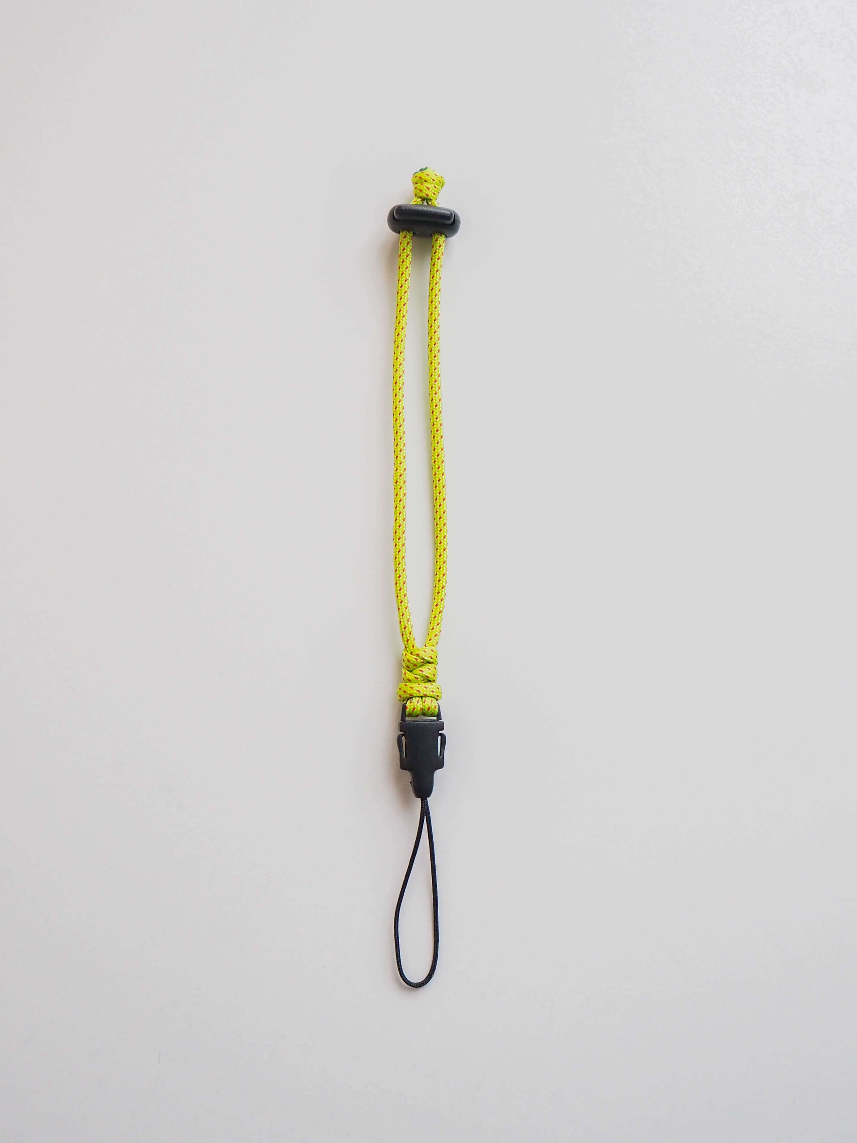 Шнурок 35 мм на руку