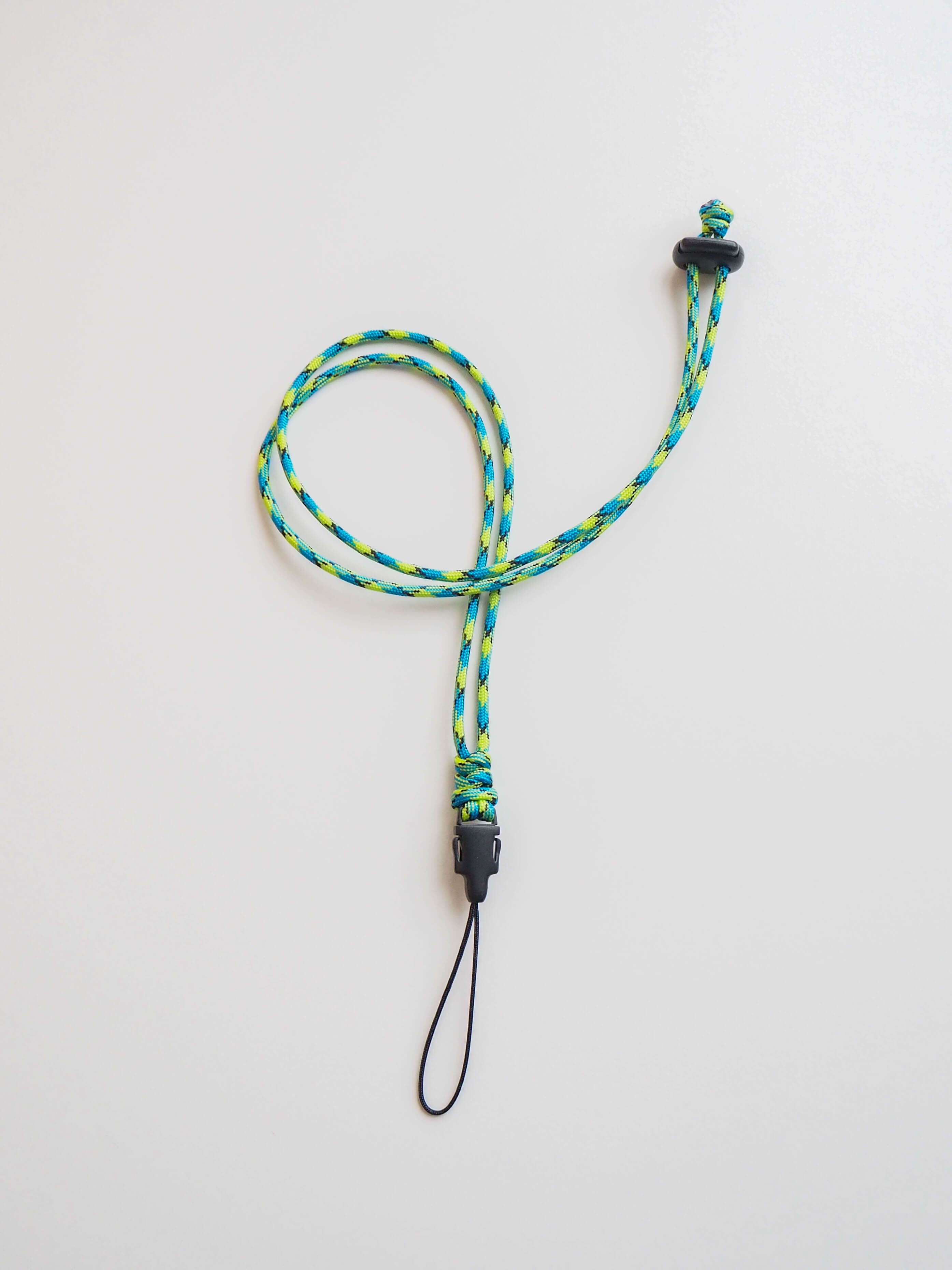 Шнурок 35 мм на шею