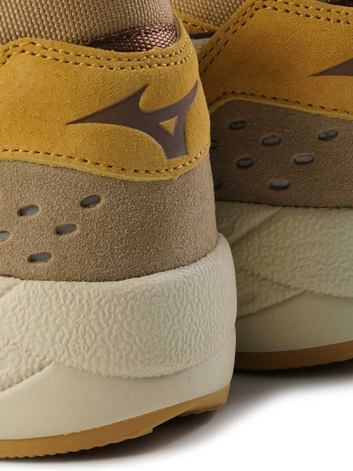 Кроссовки CONTENDER