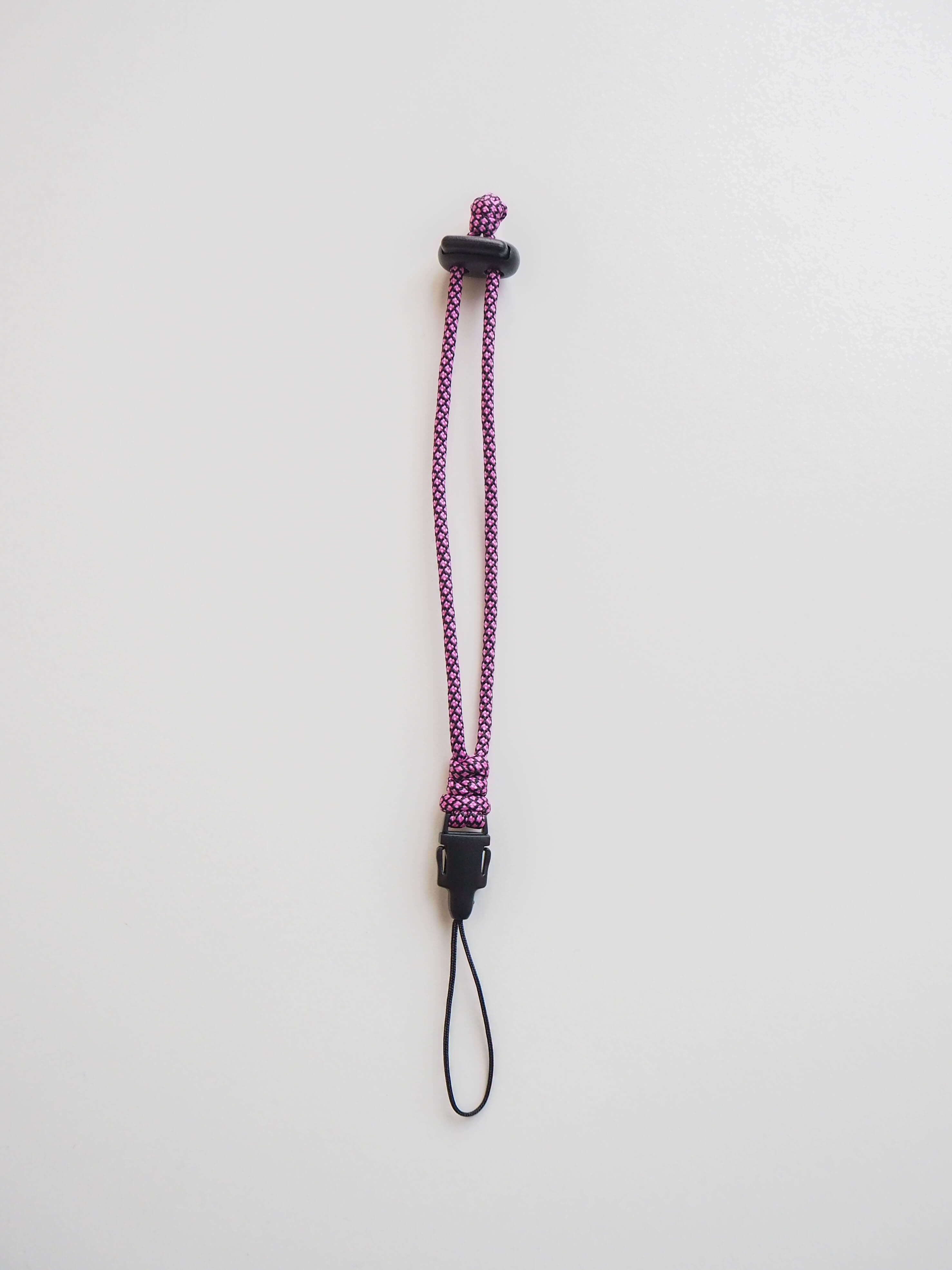 Шнурок 35 мм на руку