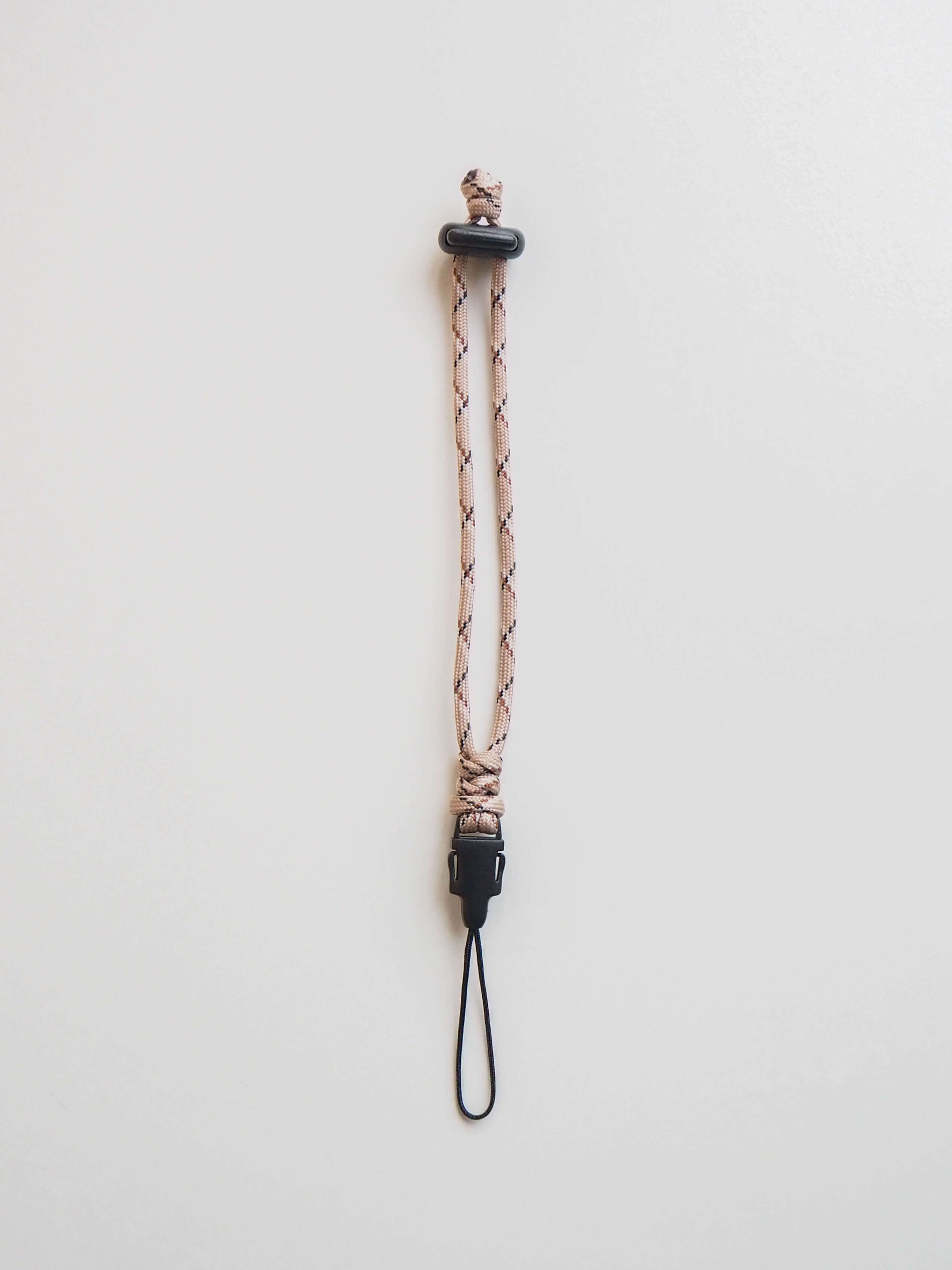 Шнурок 35 мм на руку