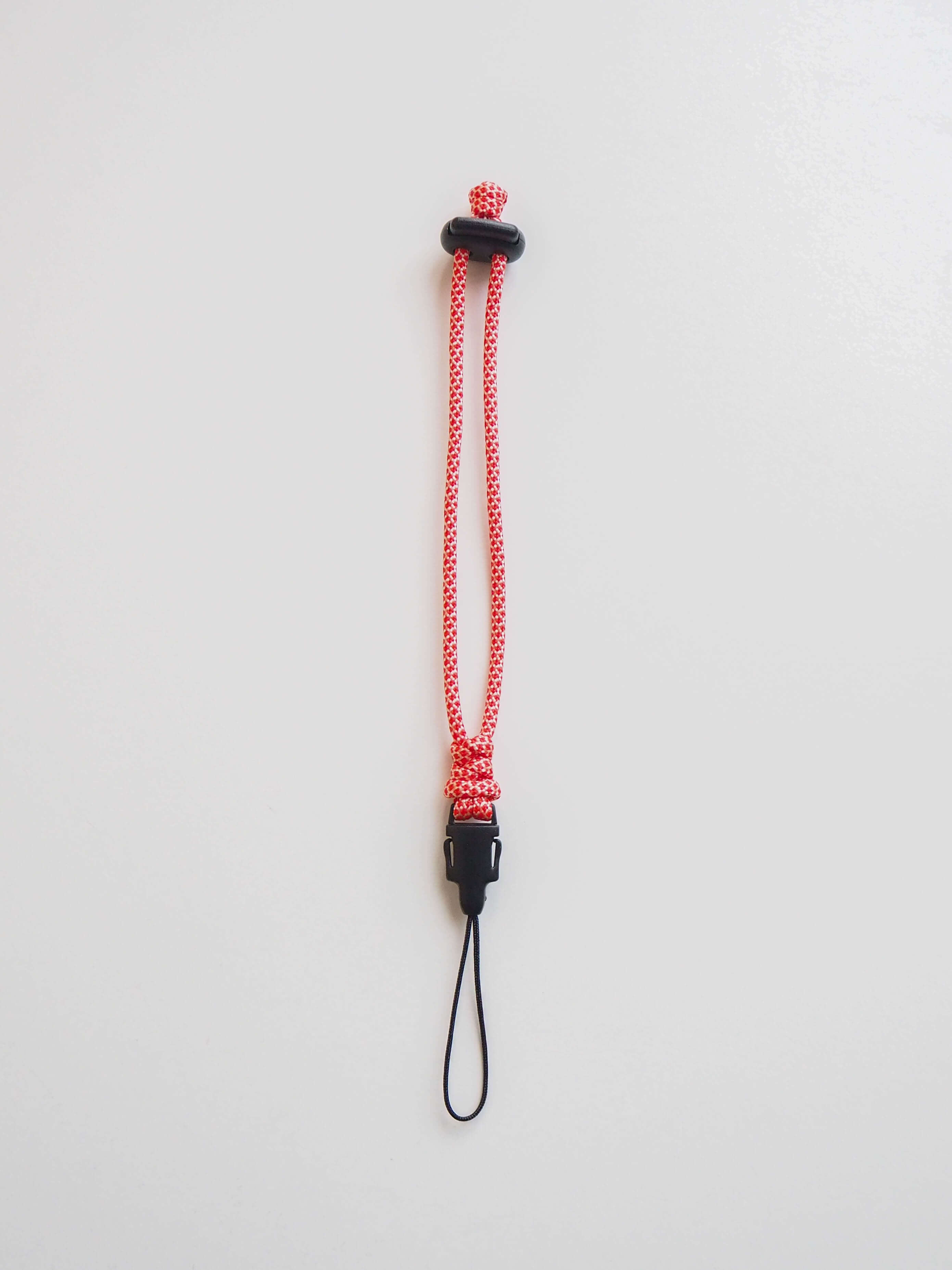 Шнурок 35 мм на руку