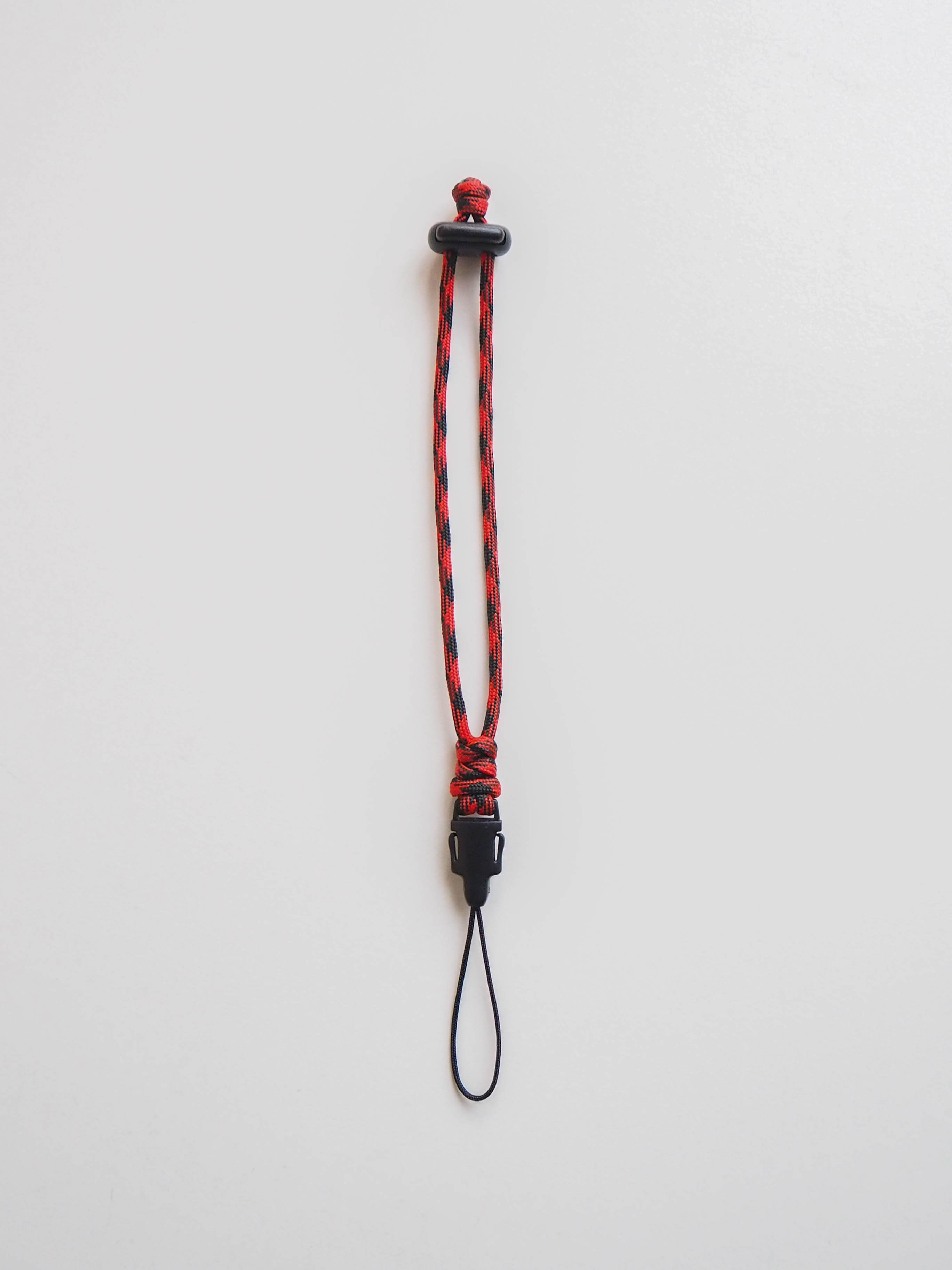 Шнурок 35 мм на руку