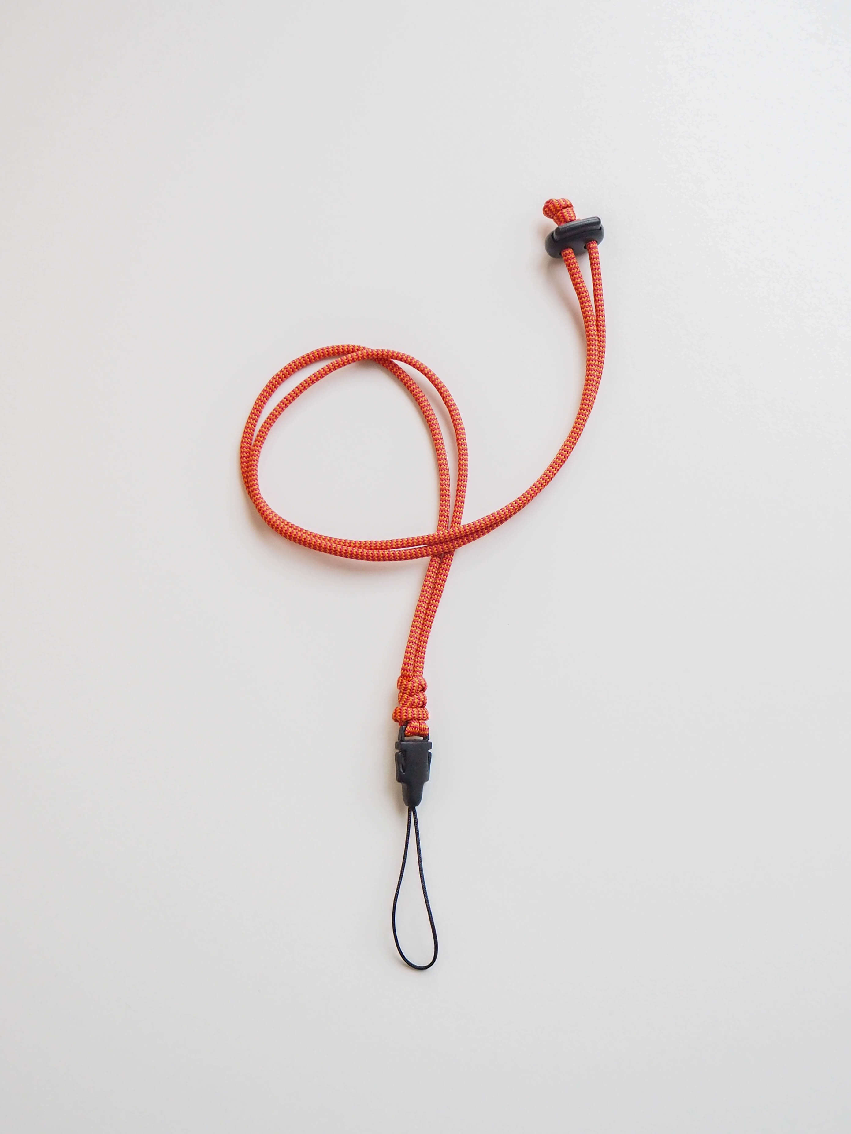 Шнурок 35 мм на шею