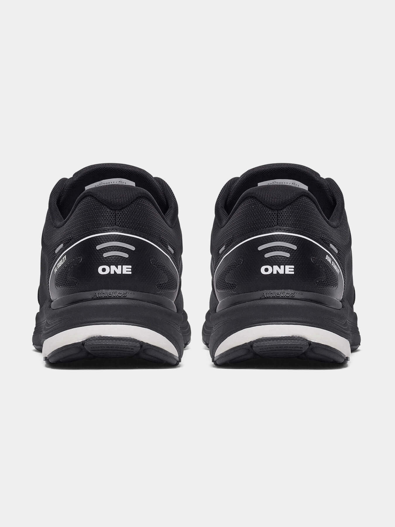 Кроссовки ONE