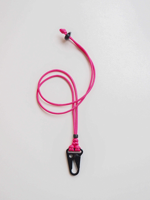 Чёрный карабин на шею (размер one size, цвет Разноцветный)