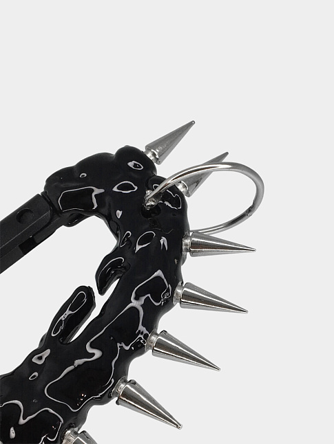 Карабин с шипами (размер one size, цвет Черный)