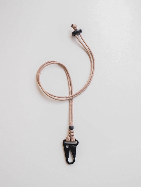 Чёрный карабин на шею (размер one size, цвет Разноцветный)